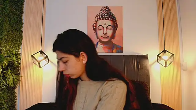 Snapshot of Cassie_bloom chatting on 12-19-25, 08:05 Cassie bloom online show from 12-19-25, 08:05