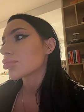 Mia Splash online show from 02-12-26, 04:35