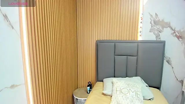 MEGANZARICK online show from 11-20-25, 03:07