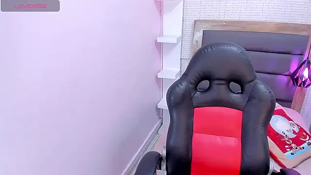 MEGANZARICK online show from 12-19-25, 03:02