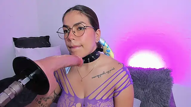 AngelaRicci online show from 10-27-25, 08:02