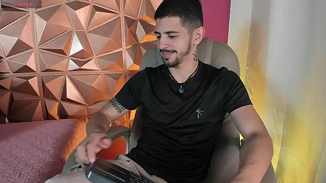 AlejandroStormm online show from 04-08-26, 04:01