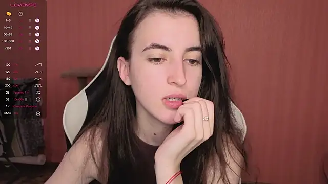 Snapshot of reaiss chatting on 09-28-25, 02:50 reaiss online show from 09-28-25, 02:50