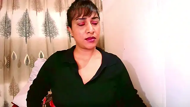 Snapshot of Indian_Erotic69 chatting on 06-23-26, 05:27 Indian Erotic69 online show from 06-23-26, 05:27