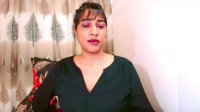 Snapshot of Indian_Erotic69 chatting on 06-27-26, 05:56 Indian Erotic69 online show from 06-27-26, 05:56