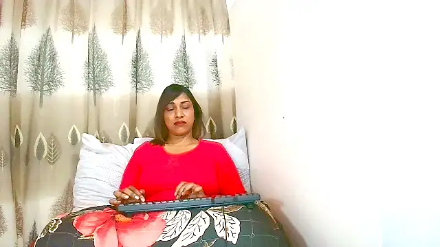 Snapshot of Indian_Erotic69 chatting on 07-07-26, 06:47 Indian Erotic69 online show from 07-07-26, 06:47