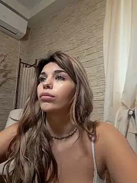 Snapshot of Bella_Posh chatting on 02-08-26, 07:12 Bella Posh online show from 02-08-26, 07:12