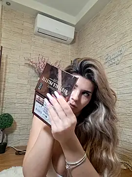 Snapshot of Bella_Posh chatting on 02-15-26, 12:14 Bella Posh online show from 02-15-26, 12:14