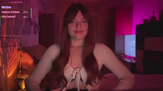 Snapshot of CherryRed_Girl chatting on 02-09-26, 11:09 CherryRed Girl online show from 02-09-26, 11:09