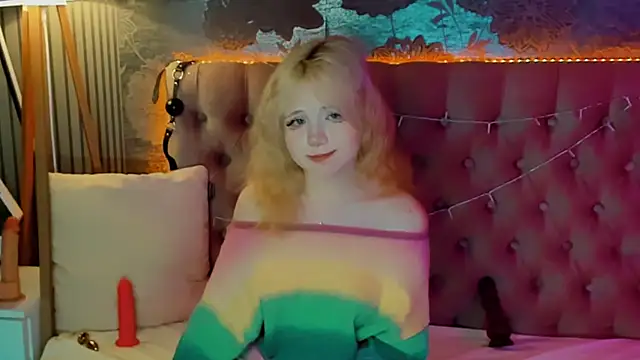 EmilyAngells online show from 06-22-26, 07:05