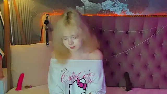 EmilyAngells online show from 06-25-26, 06:07