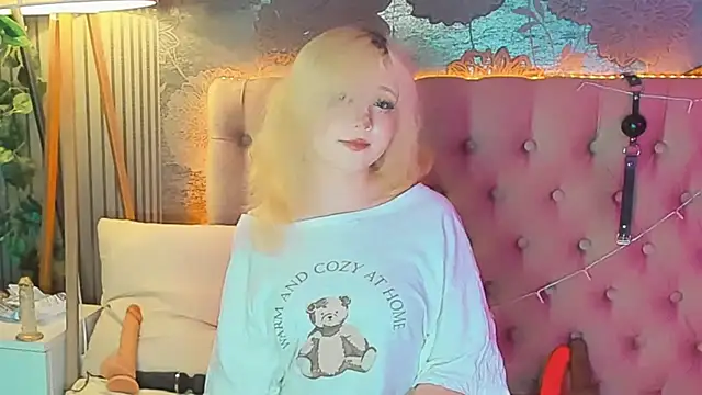 EmilyAngells online show from 08-03-26, 06:12