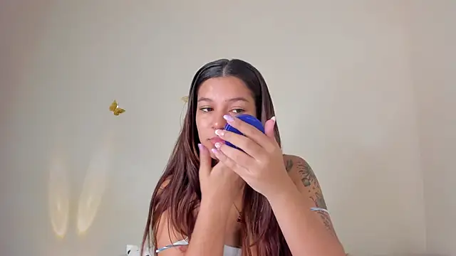 violett 24  online show from 10-25-25, 12:51