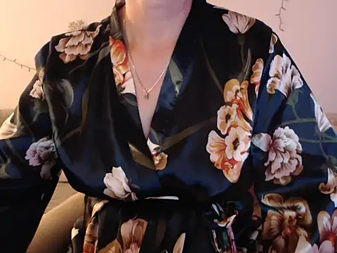Snapshot of YourfantasyGiuly chatting on 06-28-26, 04:18 YourfantasyGiuly online show from 06-28-26, 04:18