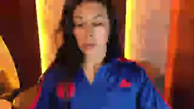 Snapshot of Isabella_Collen_v chatting on 07-07-26, 01:04 Isabella Collen v online show from 07-07-26, 01:04
