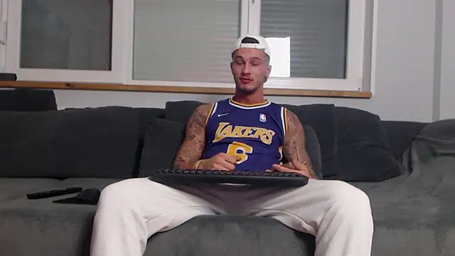 Zzedd online show from 03-06-25, 05:43