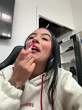 Antonella Smiith  online show from 04-15-26, 02:02