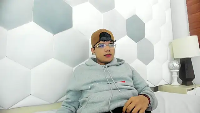 Axel Forte online show from 01-16-26, 01:15