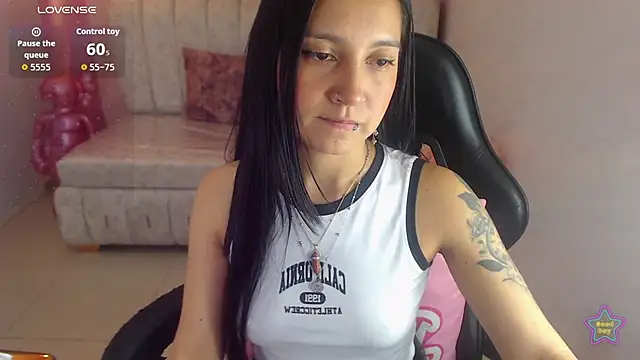 Snapshot of madhison_klain_s chatting on 06-24-26, 08:08 madhison klain s online show from 06-24-26, 08:08