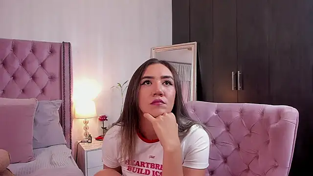 natashaleightt online show from 03-10-26, 07:30