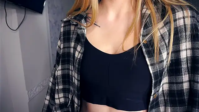 AnnisAtlee online show from 10-16-25, 04:57