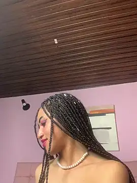 MichelleDiaz Pink online show from 02-28-25, 10:41