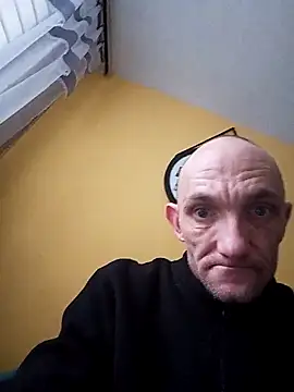 Snapshot of Machura chatting on 02-15-26, 08:35 Machura online show from 02-15-26, 08:35