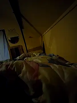 Snapshot of 190tb chatting on 02-21-25, 07:01 190tb online show from 02-21-25, 07:01