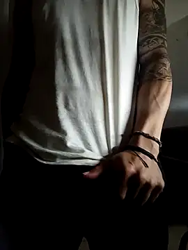 Snapshot of tonallis chatting on 02-24-25, 02:40 tonallis online show from 02-24-25, 02:40