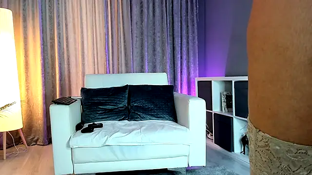 Snapshot of LexySinner chatting on 09-10-25, 02:17 LexySinner online show from 09-10-25, 02:17