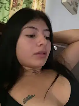 Snapshot of Alexandra090 chatting on 02-28-25, 01:47 Alexandra090 online show from 02-28-25, 01:47