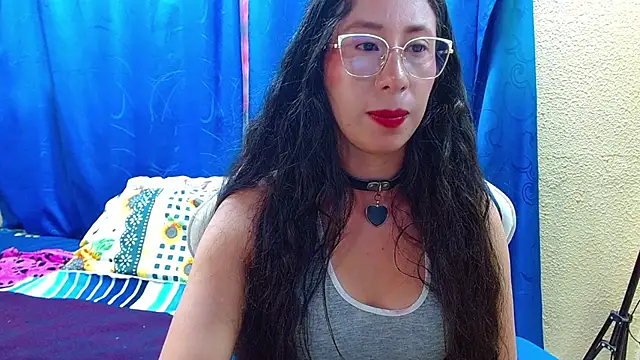 Snapshot of Gia_leinn chatting on 05-16-26, 08:29 Gia leinn online show from 05-16-26, 08:29