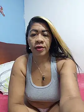 Tocameamor online show from 05-28-26, 01:36
