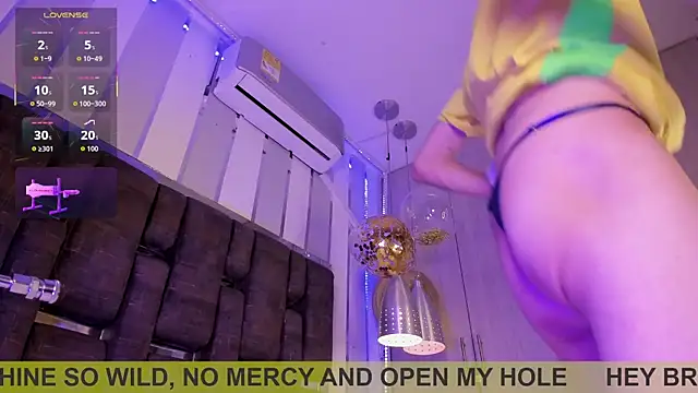 ValentinoMoreti online show from 01-13-26, 06:18