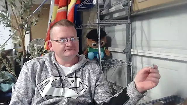 Randomoldguy615 online show from 03-11-25, 12:11