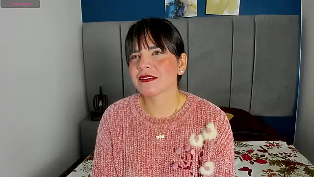 laura hotties online show from 10-08-25, 01:20