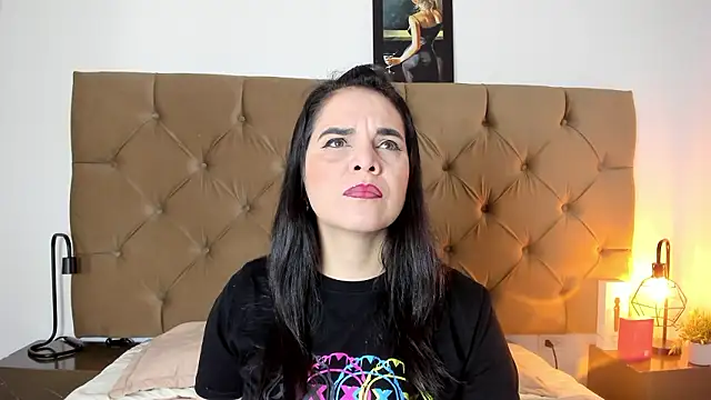 laura hotties online show from 03-28-26, 01:11