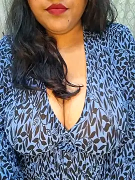 Snapshot of Mazzakiinn chatting on 07-10-26, 10:29 Mazzakiinn online show from 07-10-26, 10:29