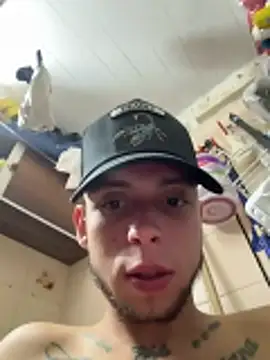 Snapshot of Cristopher1112 chatting on 02-16-26, 07:04 Cristopher1112 online show from 02-16-26, 07:04