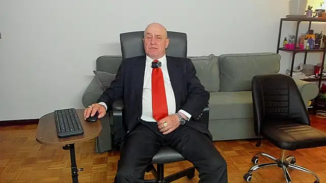 Snapshot of masterboy50 chatting on 06-19-26, 06:45 masterboy50 online show from 06-19-26, 06:45