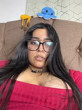Snapshot of virginbrunette99 chatting on 06-04-26, 05:35 virginbrunette99 online show from 06-04-26, 05:35