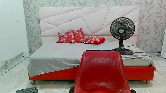 Snapshot of SexyPamela69 chatting on 06-23-26, 06:50 SexyPamela69 online show from 06-23-26, 06:50