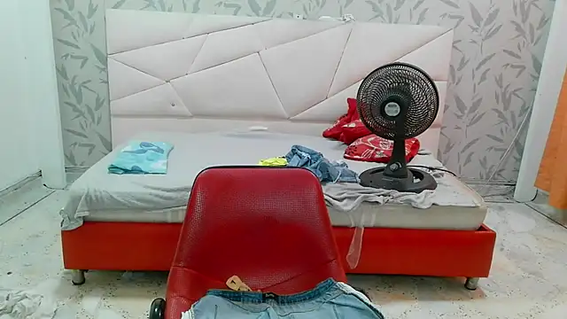 Snapshot of SexyPamela69 chatting on 06-27-26, 07:52 SexyPamela69 online show from 06-27-26, 07:52