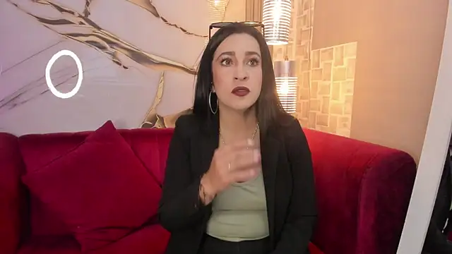 Bella williamss  online show from 11-10-25, 07:35