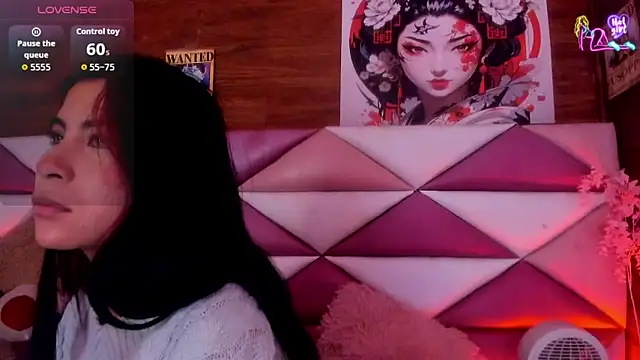 Snapshot of Minami_Nakamura chatting on 06-11-26, 02:53 Minami Nakamura online show from 06-11-26, 02:53