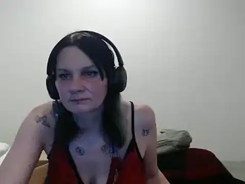 Hotmodel1984 online show from 07-06-26, 02:41