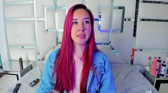 Snapshot of Celeste_X chatting on 03-08-25, 08:11 Celeste X online show from 03-08-25, 08:11