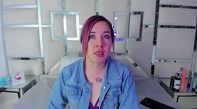 Snapshot of Celeste_X chatting on 03-15-25, 03:40 Celeste X online show from 03-15-25, 03:40