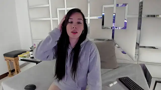 Snapshot of Celeste_X chatting on 09-19-25, 04:14 Celeste X online show from 09-19-25, 04:14