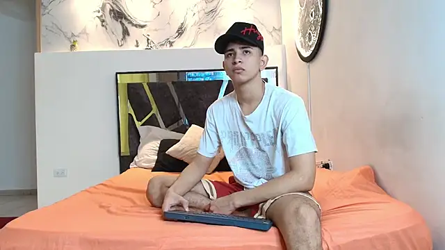 KING OFF BOYS online show from 11-12-25, 01:22